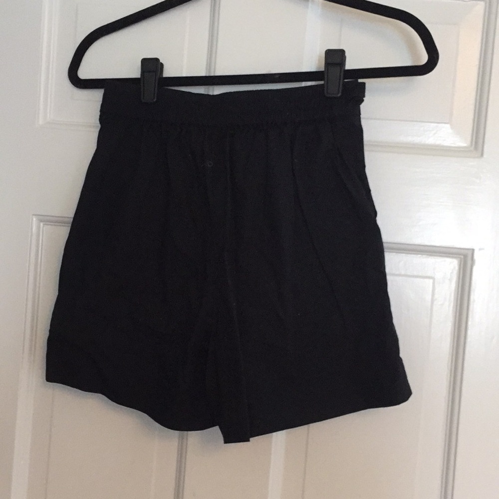 Like new jcrew black shorts - Picture 2 of 5